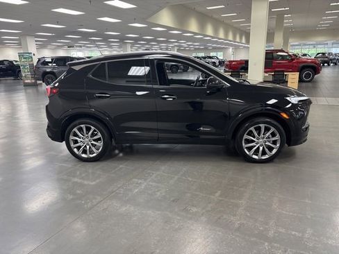 Used 2024 Buick Encore GX Avenir w/ Avenir Technology Package AWD/4WD image 8