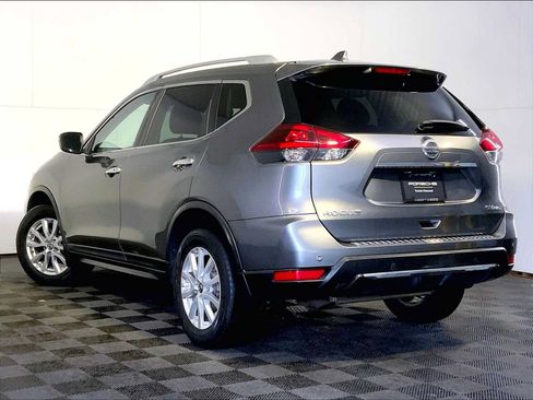 Used 2019 Nissan Rogue SV AWD/4WD image 3