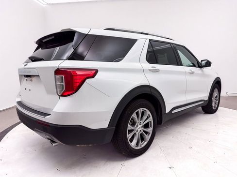 Used 2022 Ford Explorer Limited image 17