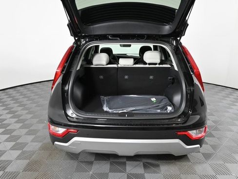 New 2025 Kia Niro EX image 8