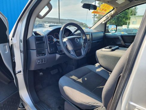 Used 2014 Nissan Titan S AWD/4WD image 11