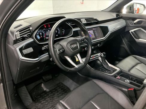 Used 2022 Audi Q3 2.0T Premium w/ Convenience Package image 16