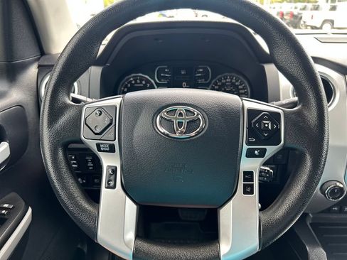 Certified 2020 Toyota Tundra SR5 w/ SR5 Convenience Package AWD/4WD image 17