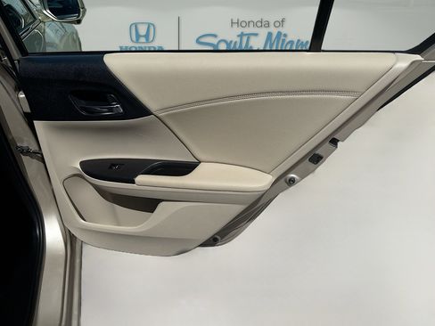 Used 2015 Honda Accord EX-L image 30