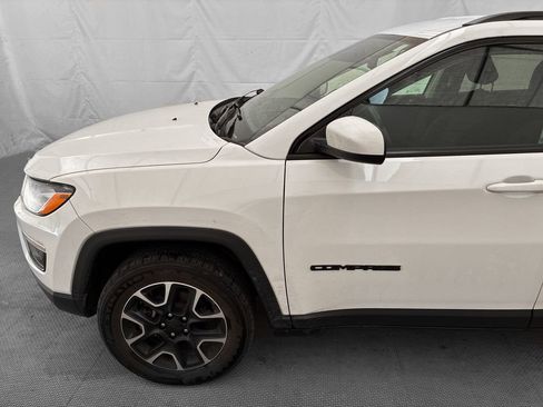 Used 2020 Jeep Compass Sport image 3
