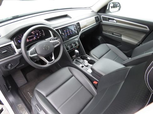 Used 2023 Volkswagen Atlas SEL AWD/4WD image 11