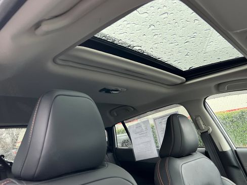 Used 2025 Subaru Crosstrek 2.5i Limited w/ Crosstrek Mirror Package image 17