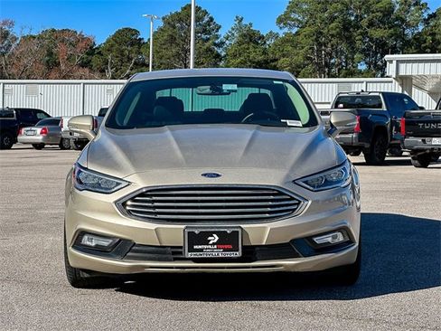 Used 2018 Ford Fusion Titanium image 3