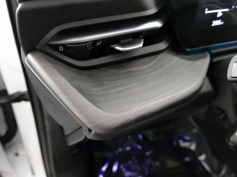 Certified 2025 Audi Q5 Premium w/ Convenience Package image 14