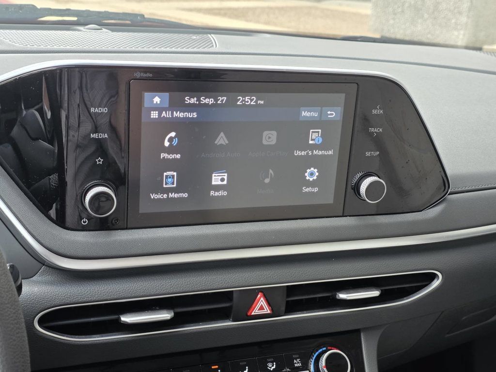 Used 2023 Hyundai Sonata SE FWD image 11