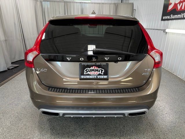 Used 2015 Volvo V60 T5 Cross Country AWD/4WD image 5