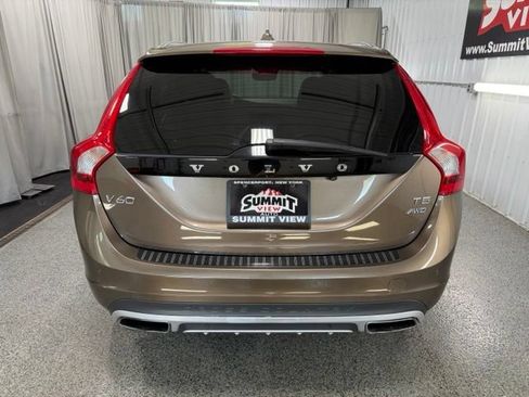 Used 2015 Volvo V60 T5 Cross Country AWD/4WD image 5