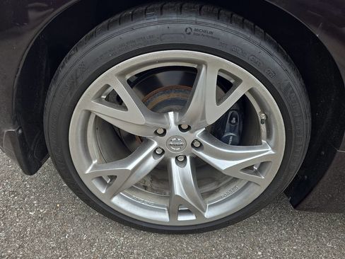 Used 2010 Nissan 370Z Touring w/ Sport Pkg RWD image 15