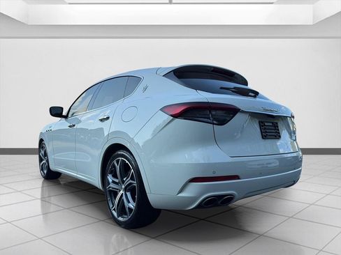 Used 2023 Maserati Levante GT AWD/4WD image 3