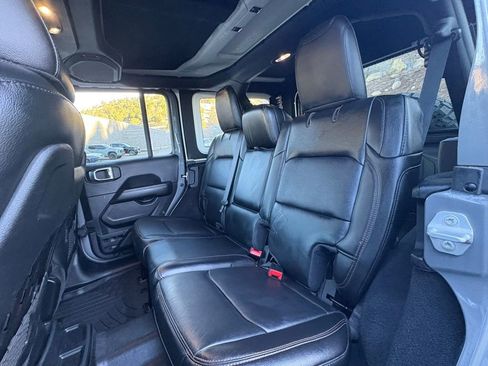 Used 2021 Jeep Wrangler Unlimited Rubicon w/ Trailer Tow Package image 25