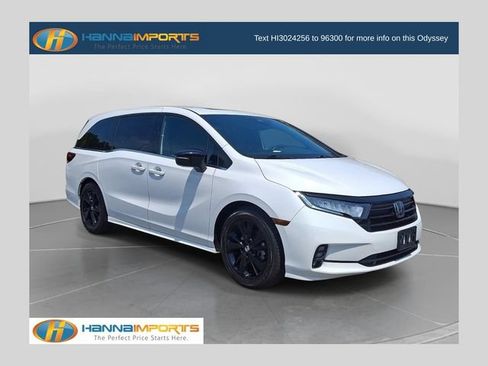 Used 2023 Honda Odyssey Sport image 1