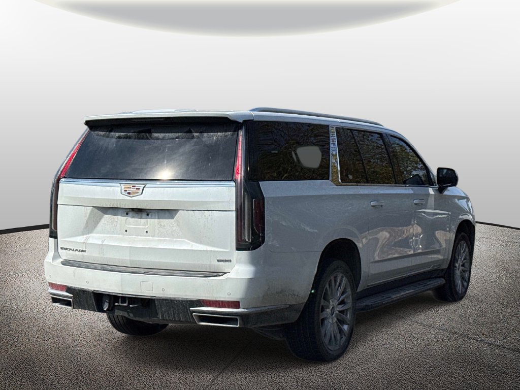 Used 2022 Cadillac Escalade ESV Premium Luxury AWD/4WD image 2