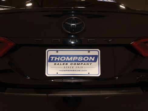 Used 2021 Toyota Camry XSE image 22