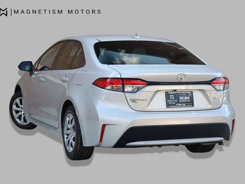 Used 2022 Toyota Corolla LE FWD image 11