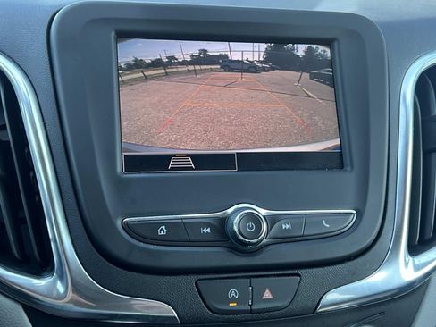 Certified 2024 Chevrolet Equinox LS FWD image 18