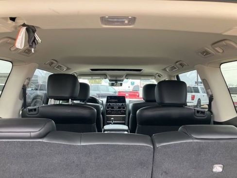 Used 2024 Nissan Armada Platinum w/ Captain's Chairs Package image 19