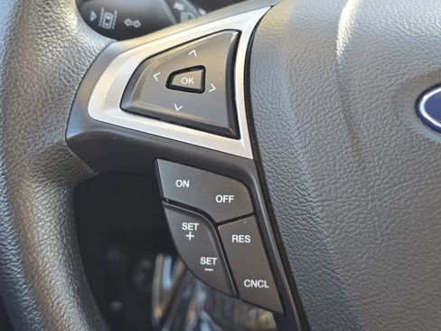 Used 2020 Ford Fusion SE image 30