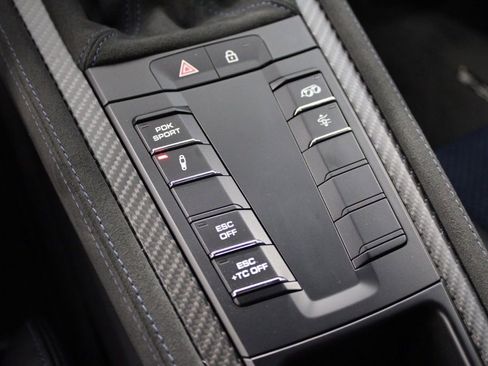 Certified 2025 Porsche 718 Cayman GT4 RS RWD image 31