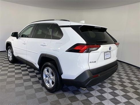 Used 2021 Toyota RAV4 XLE w/ Convenience Package image 6