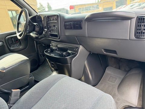 Used 2001 Chevrolet Express 3500 Passenger w/ LS Preferred Equipment Group RWD image 21