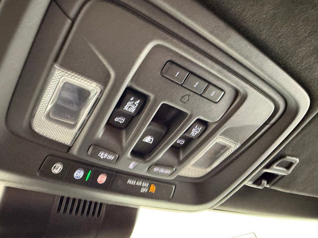 Used 2023 GMC Sierra 1500 Denali Ultimate AWD/4WD image 35
