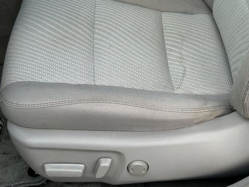 Used 2017 Toyota Camry LE FWD image 16