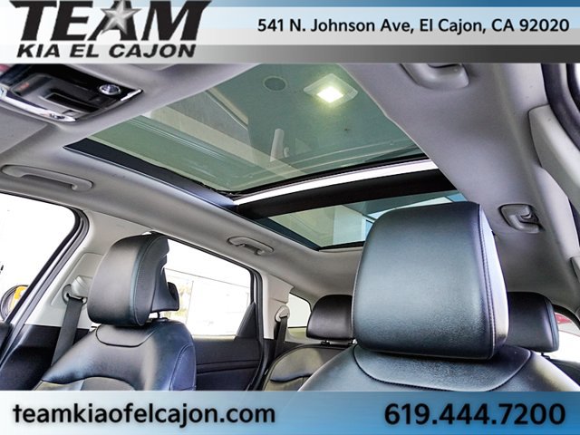 Certified 2026 Kia Sportage EX w/ EX Panorama Roof Package FWD image 19