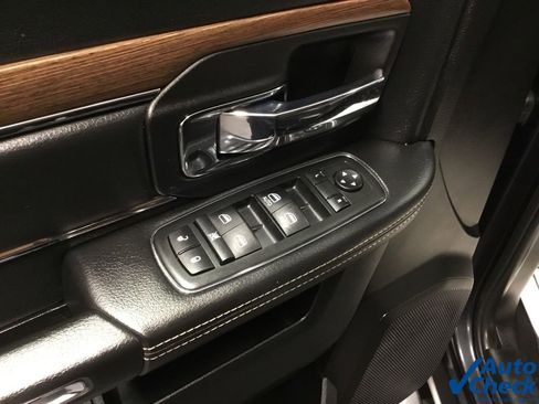 Used 2015 RAM 1500 Laramie w/ Convenience Group image 26