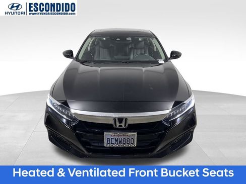Used 2018 Honda Accord Touring image 9