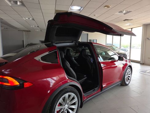 Used 2016 Tesla Model X 90D AWD/4WD image 29