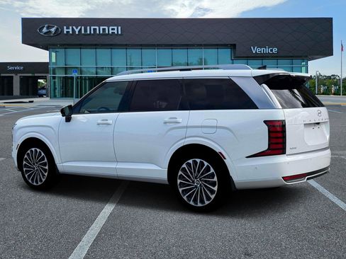 New 2026 Hyundai Palisade Calligraphy FWD image 4