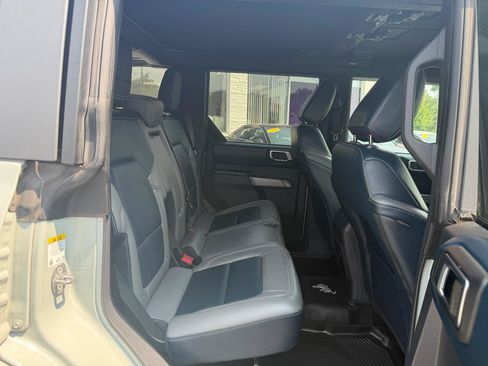 Used 2022 Ford Bronco Outer Banks AWD/4WD image 15