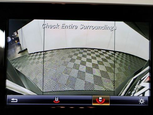 Used 2015 Mercedes-Benz C 300 Sport image 32