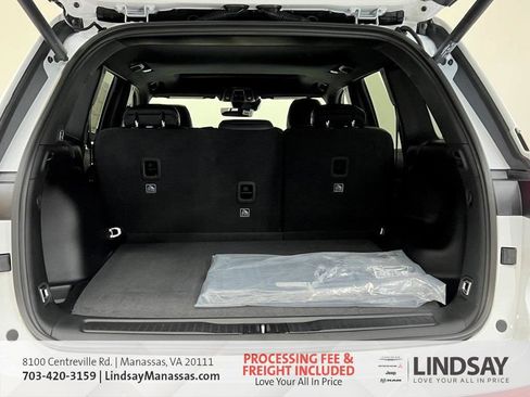 New 2025 Jeep Grand Cherokee Altitude AWD/4WD image 9