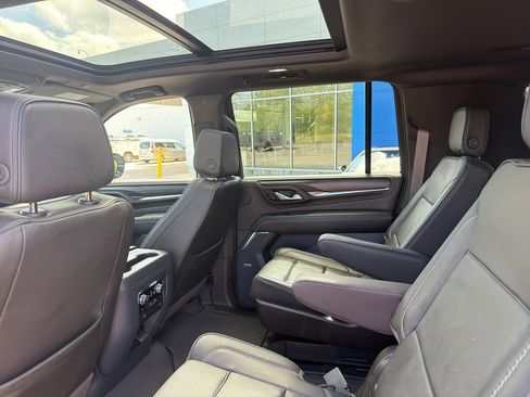 Certified 2023 GMC Yukon XL Denali AWD/4WD image 5