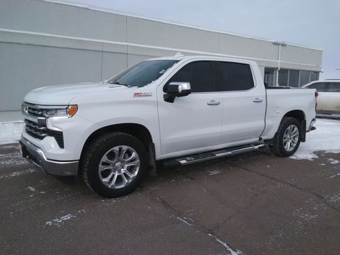 Used 2023 Chevrolet Silverado 1500 LTZ w/ Technology Package image 2