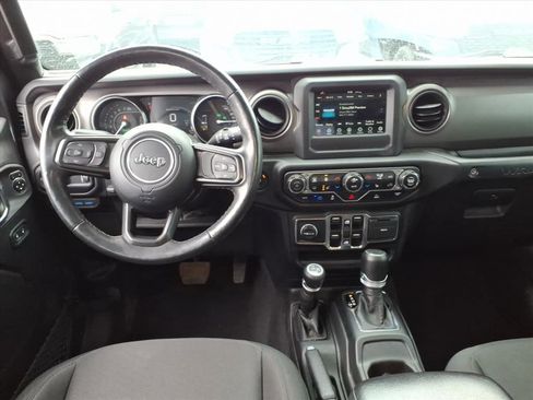 Certified 2023 Jeep Wrangler Unlimited w/ Cold Weather Group image 12