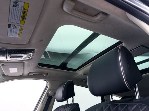 Used 2024 Genesis GV80 3.5T w/ Prestige Package image 3