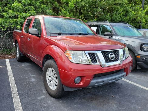 Used 2018 Nissan Frontier SV RWD image 1
