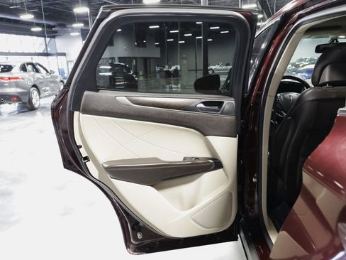 Used 2017 Lincoln MKC Reserve image 18