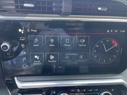 Used 2024 GMC Sierra 2500 Denali w/ Denali Reserve Package AWD/4WD image 16