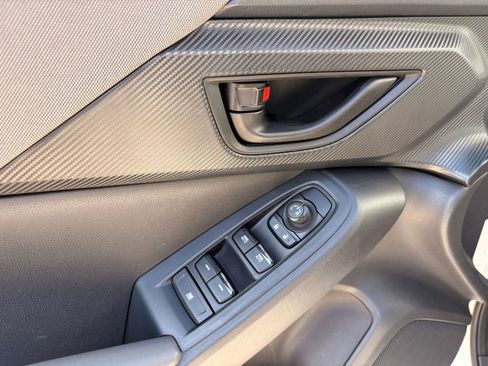 Used 2024 Subaru Crosstrek 2.0i Premium image 13