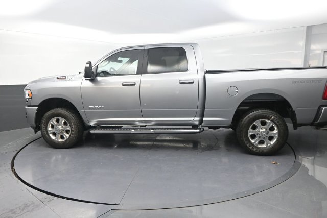 Used 2024 RAM 2500 Big Horn w/ Safety Group AWD/4WD image 4