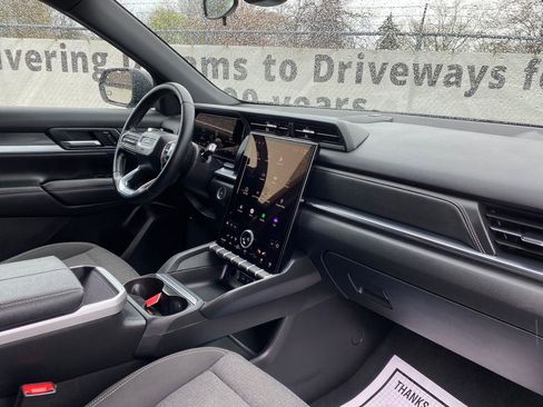 Used 2025 GMC Terrain Elevation AWD/4WD image 17