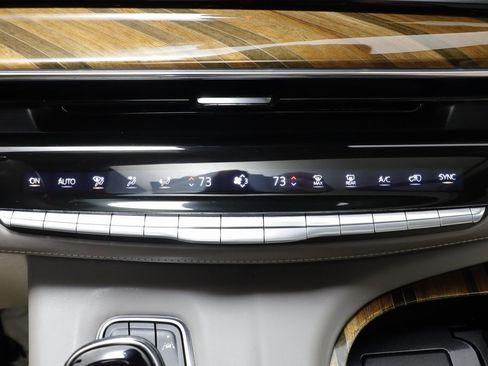 Used 2024 Cadillac Escalade Sport Platinum w/ LPO, ONYX Package image 13